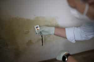 Radon Detector Test on a Wall